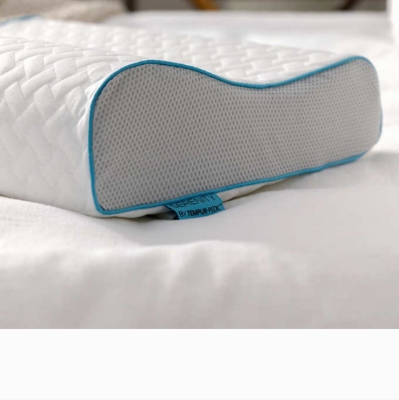 Serenity by Tempur-Pedic Contour Memory Foam Pillow , new - Picture 2 of 3